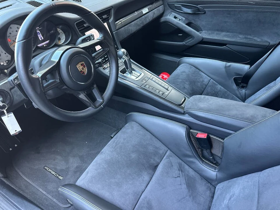 2018 Porsche 991 GT2 RS - Image 4 of 31