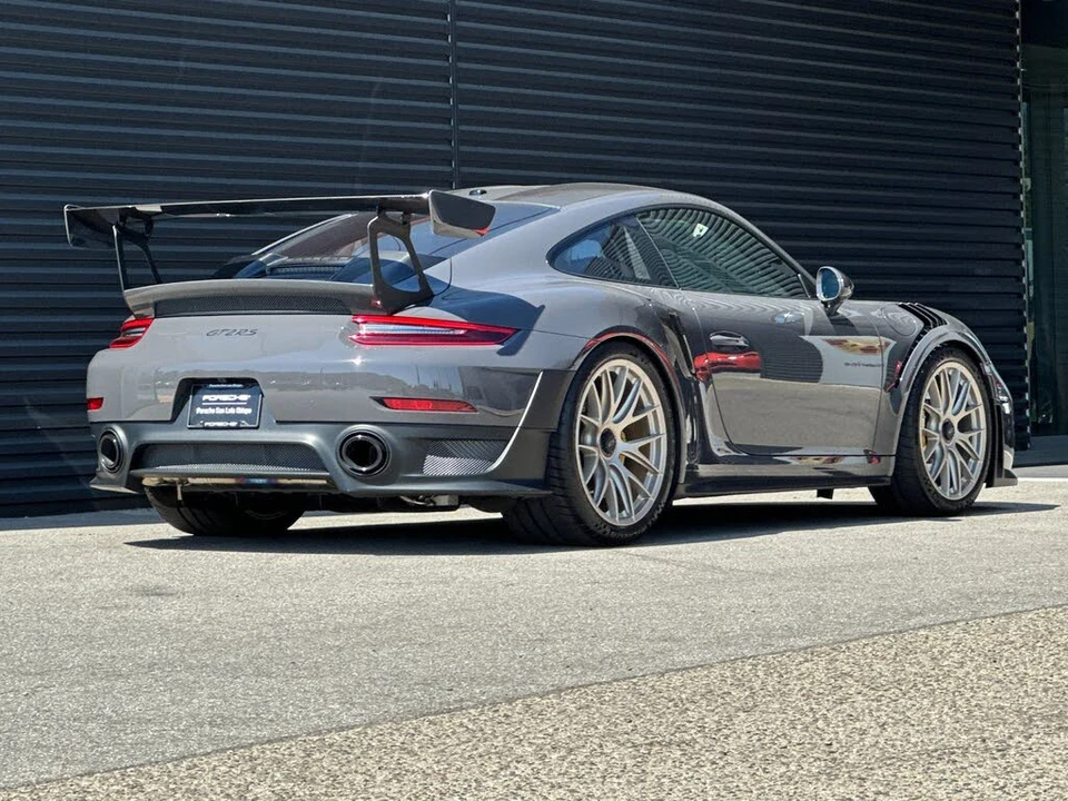 2018 Porsche 991 GT2 RS - Image 8 of 31