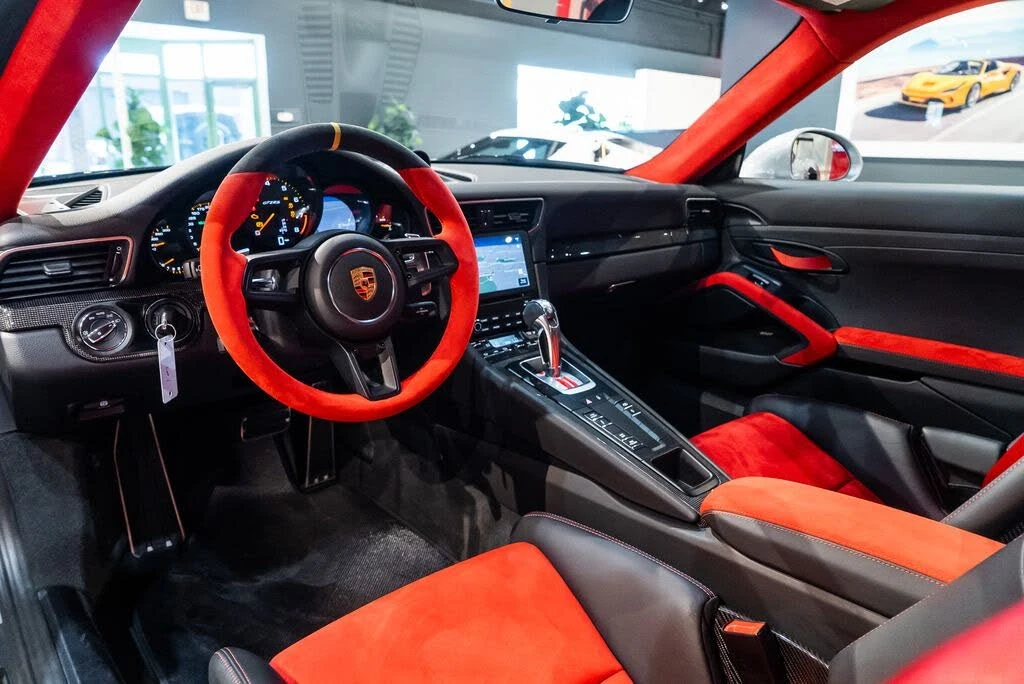 2018 Porsche 991 GT2 RS - Image 27 of 31