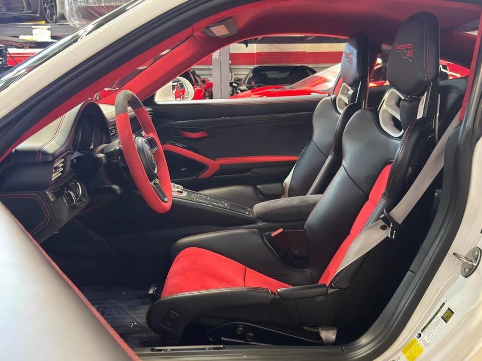 2018 Porsche 991 GT2 RS - Image 24 of 31