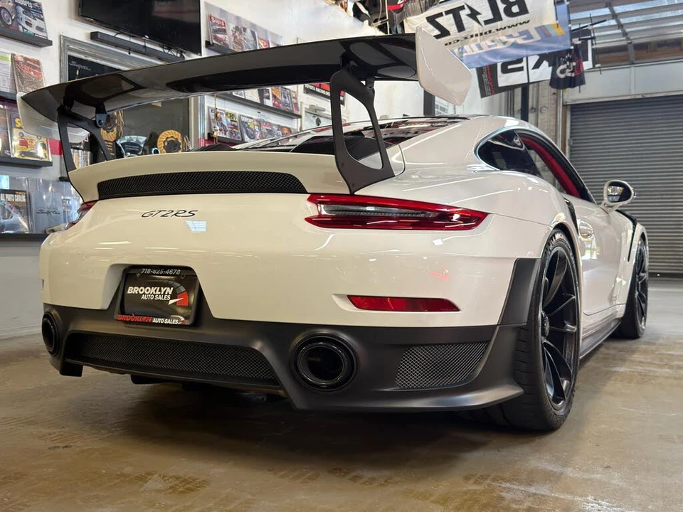 2018 Porsche 991 GT2 RS - Image 6 of 31