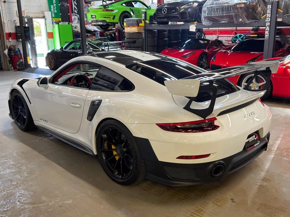 2018 Porsche 991 GT2 RS - Image 9 of 31