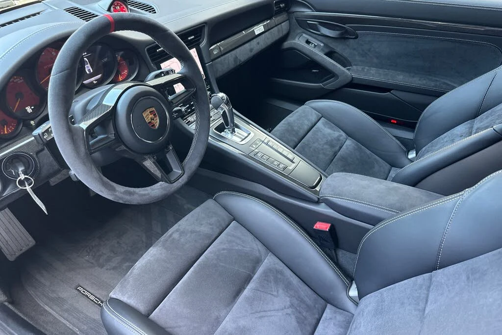 2018 Porsche 991 GT2 RS - Image 4 of 31