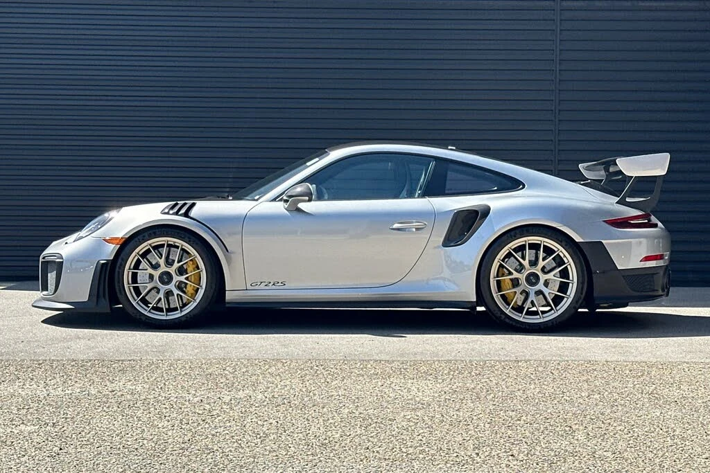 2018 Porsche 991 GT2 RS - Image 2 of 31