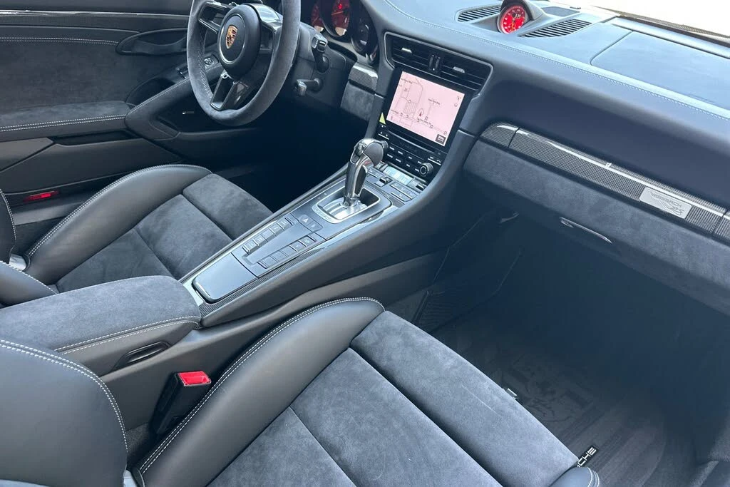 2018 Porsche 991 GT2 RS - Image 16 of 31