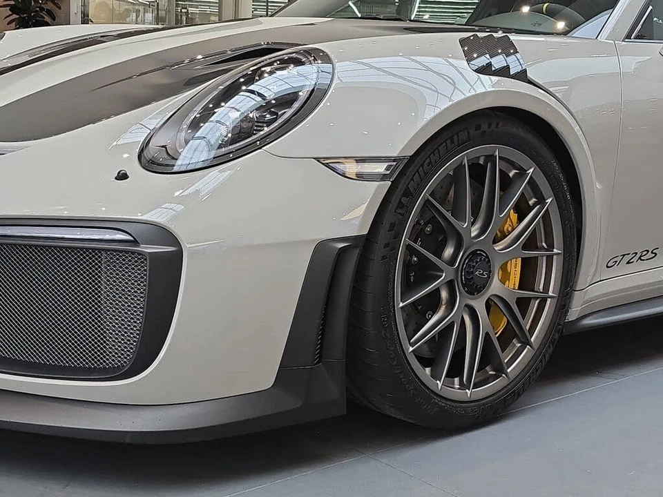 2018 Porsche 991 GT2 RS - Image 11 of 30