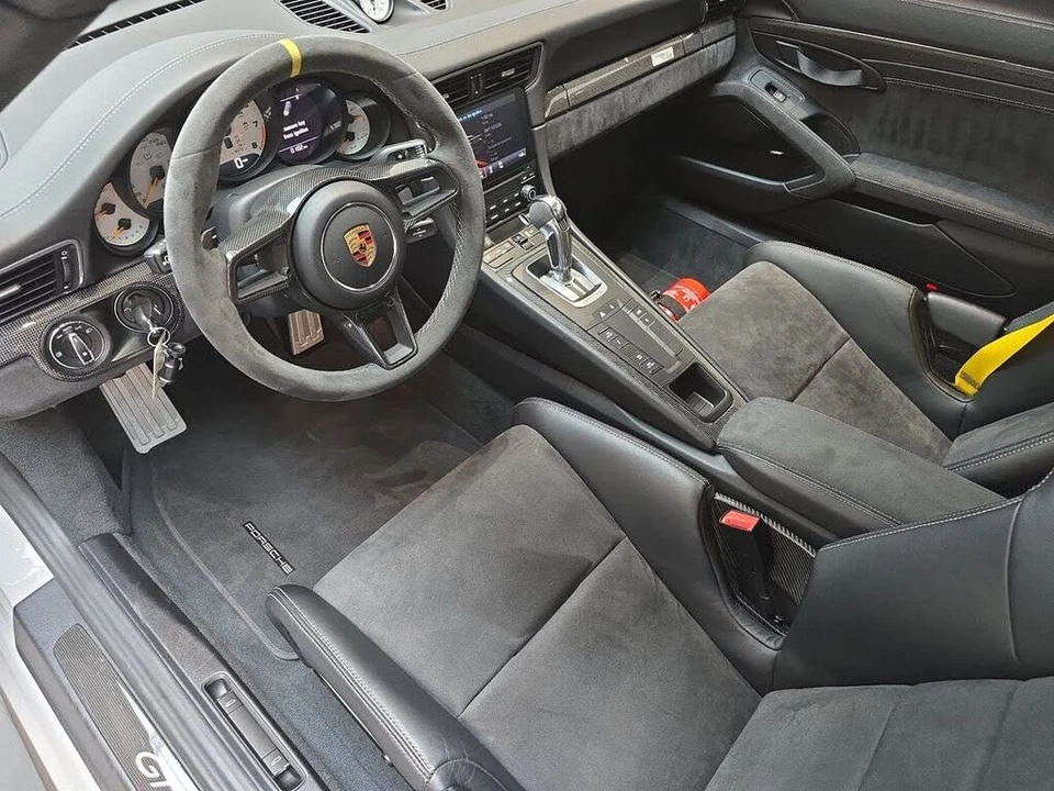 2018 Porsche 991 GT2 RS - Image 4 of 30