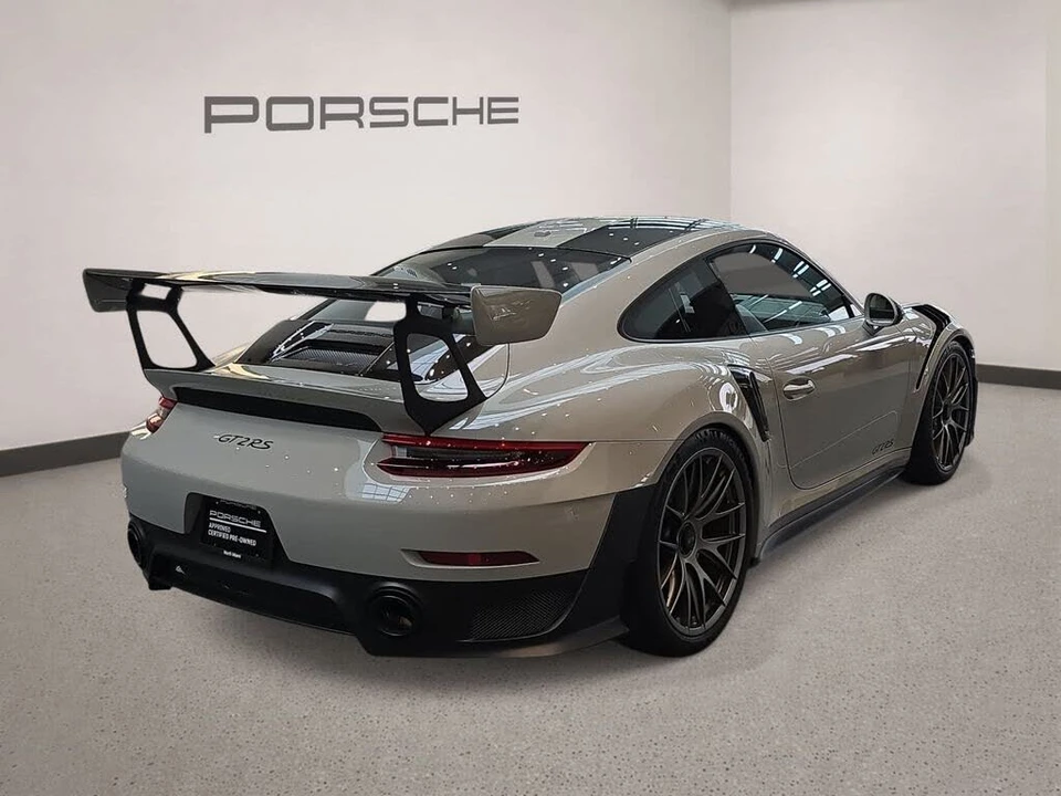 2018 Porsche 991 GT2 RS - Image 7 of 30