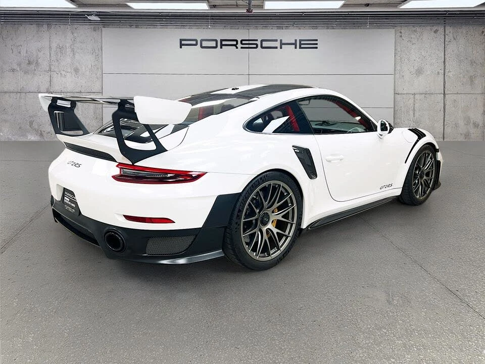 2018 Porsche 991 GT2 RS - Image 9 of 31