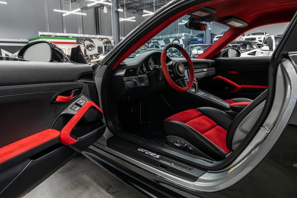 2018 Porsche 991 GT2 RS - Image 22 of 31