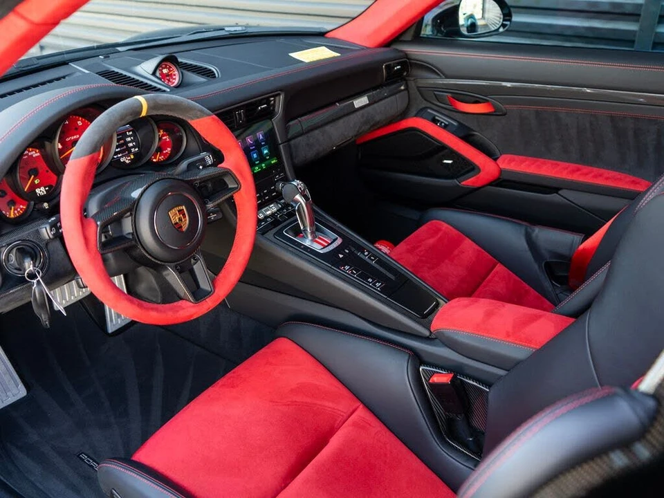 2018 Porsche 991 GT2 RS - Image 4 of 31
