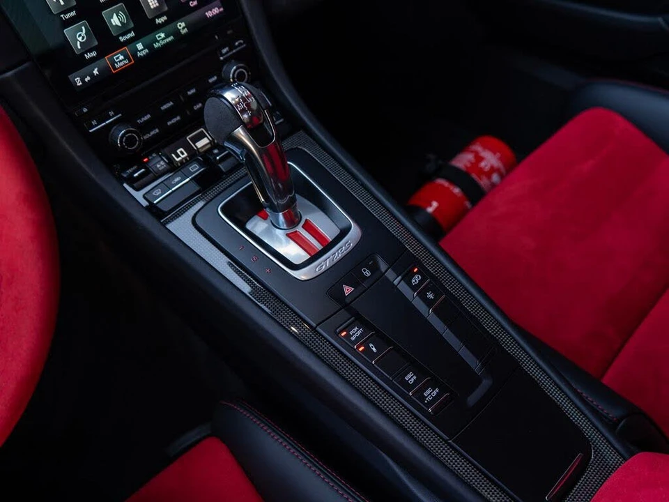 2018 Porsche 991 GT2 RS - Image 26 of 31