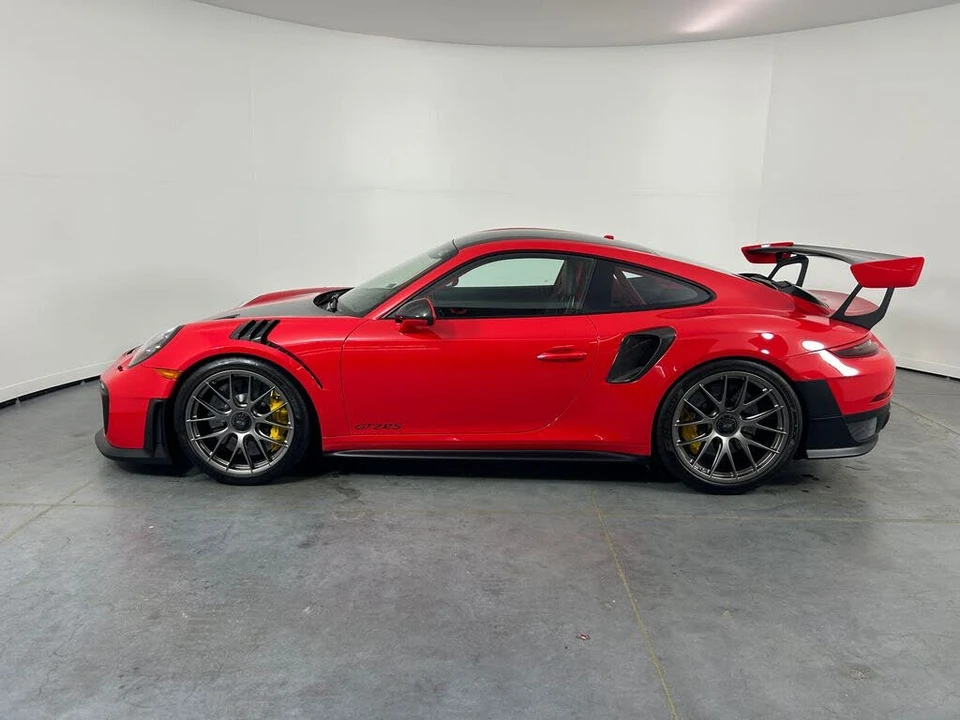 2018 Porsche 991 GT2 RS - Image 2 of 31