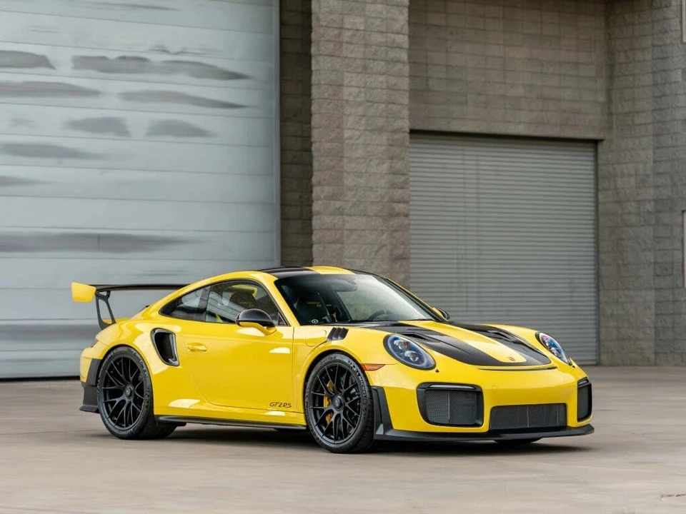 2018 Porsche 991 GT2 RS - Image 2 of 31