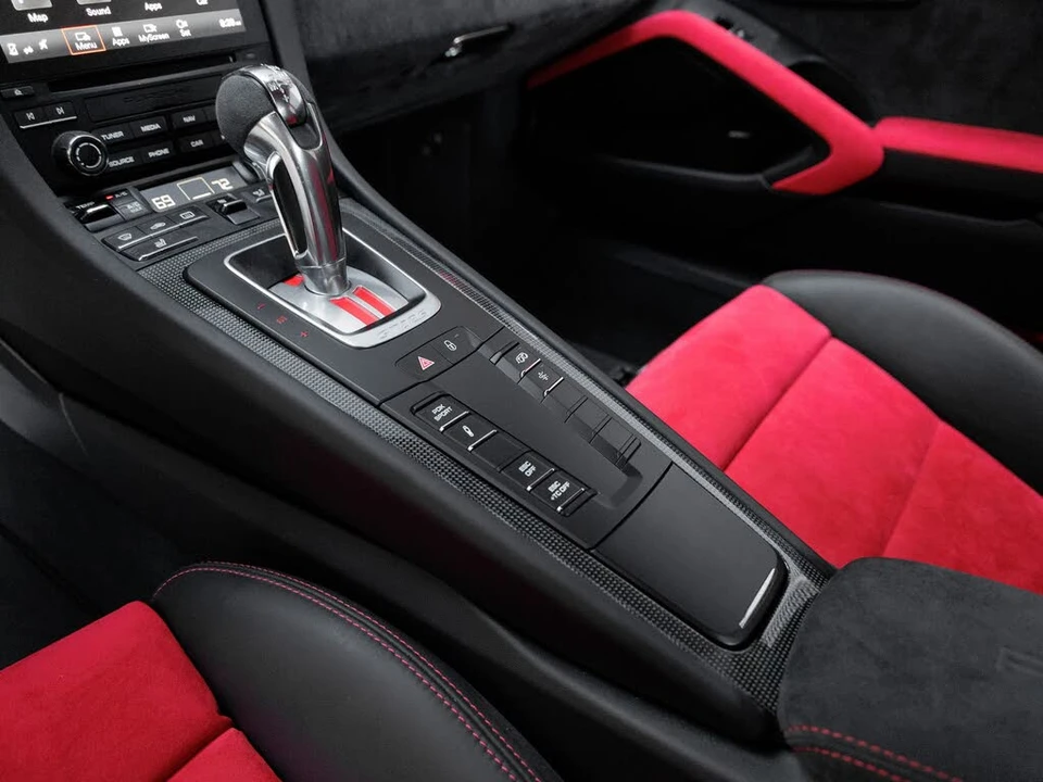 2018 Porsche 991 GT2 RS - Image 28 of 31