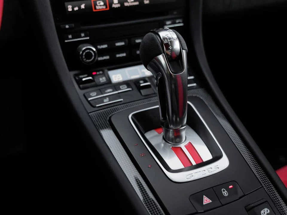 2018 Porsche 991 GT2 RS - Image 27 of 31