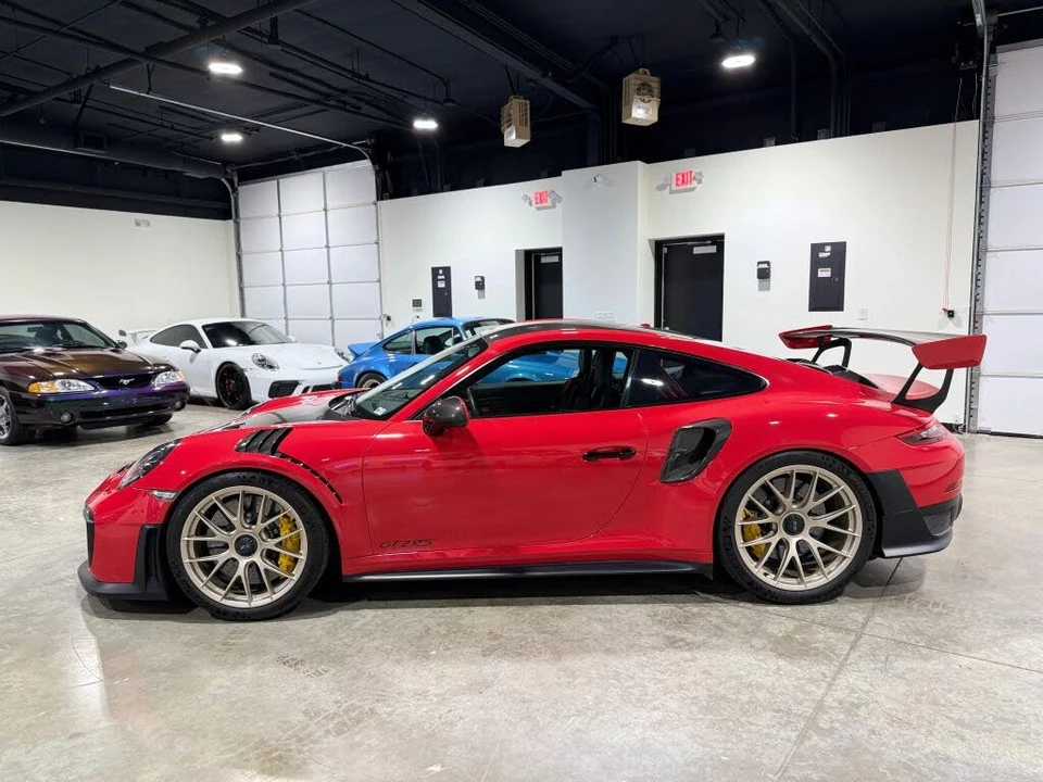 2018 Porsche 991 GT2 RS - Image 11 of 31