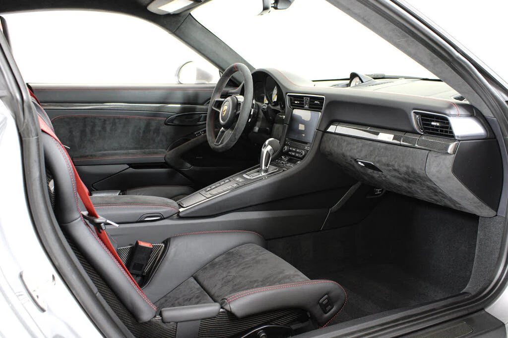 2018 Porsche 991 GT2 RS - Image 30 of 31
