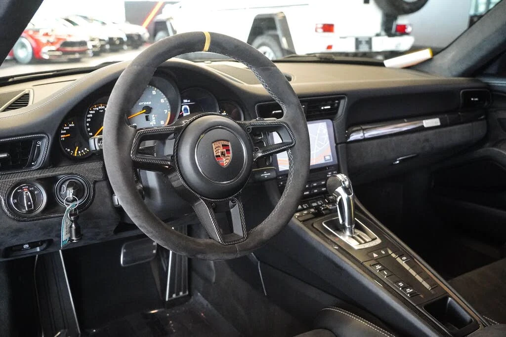 2018 Porsche 991 GT2 RS - Image 17 of 31