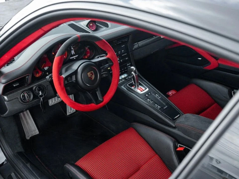 2018 Porsche 991 GT2 RS - Image 15 of 31