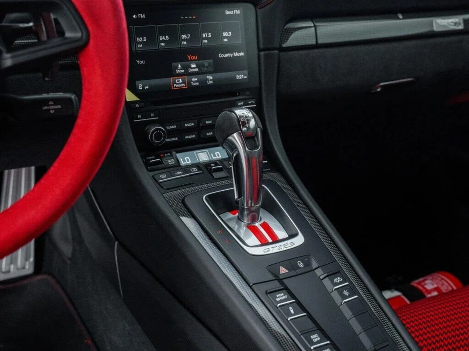 2018 Porsche 991 GT2 RS - Image 19 of 31