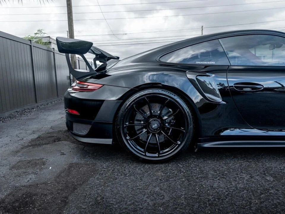 2018 Porsche 991 GT2 RS - Image 11 of 31