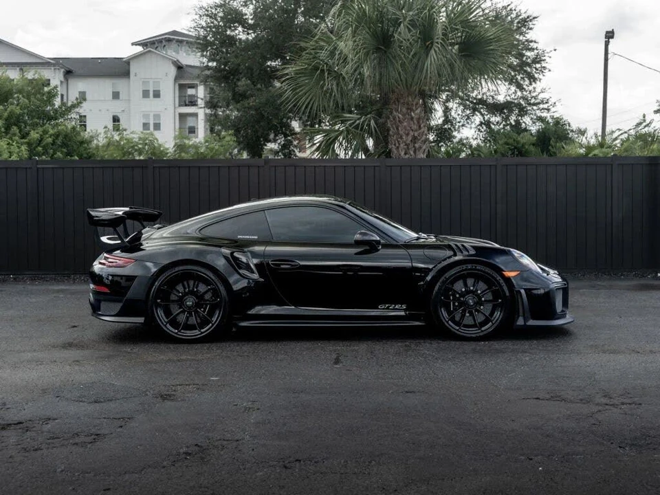2018 Porsche 991 GT2 RS - Image 2 of 31