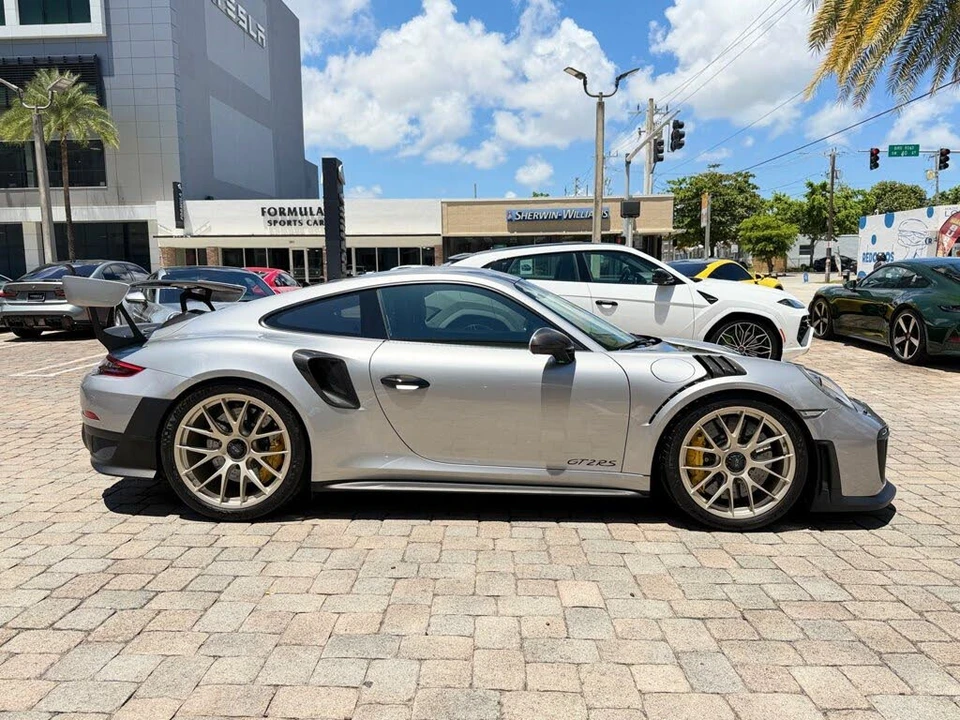 2018 Porsche 991 GT2 RS - Image 11 of 31