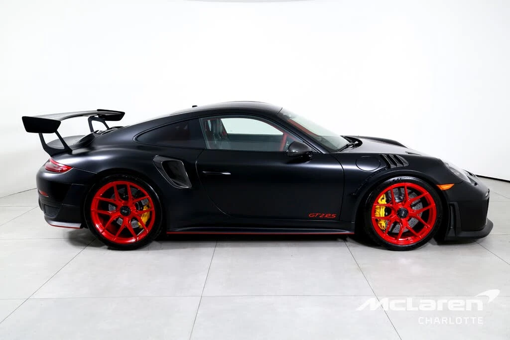 2018 Porsche 991 GT2 RS - Image 9 of 31