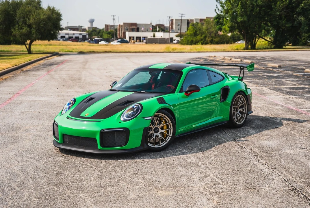 2018 Porsche 991 GT2 RS - Image 2 of 31