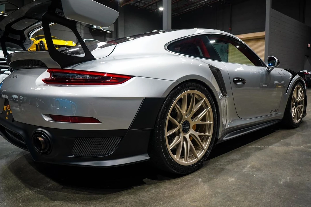 2018 Porsche 991 GT2 RS - Image 26 of 31