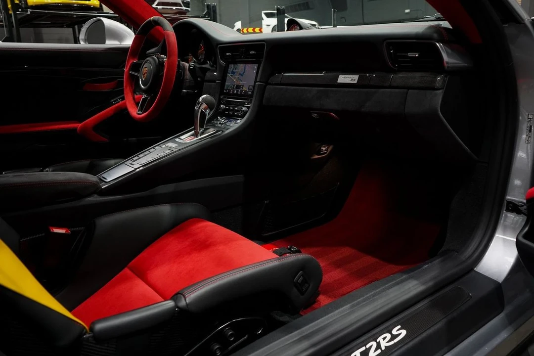 2018 Porsche 991 GT2 RS - Image 30 of 31