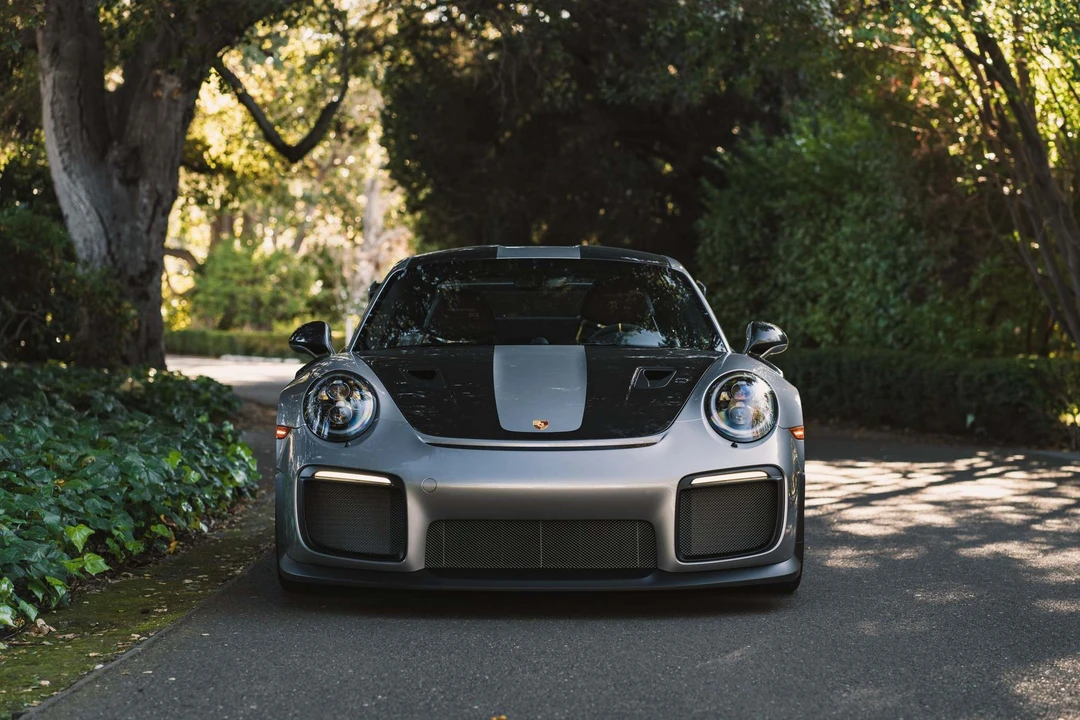 2018 Porsche 991 GT2 RS - Image 2 of 11