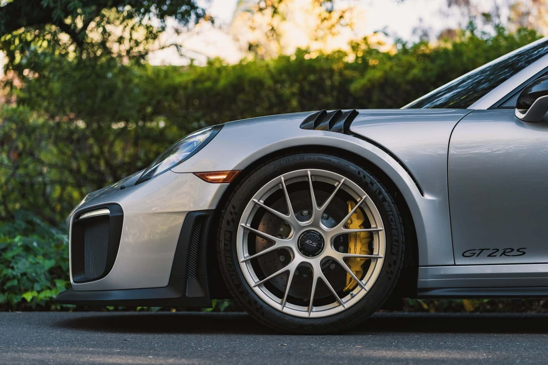 2018 Porsche 991 GT2 RS - Image 7 of 11
