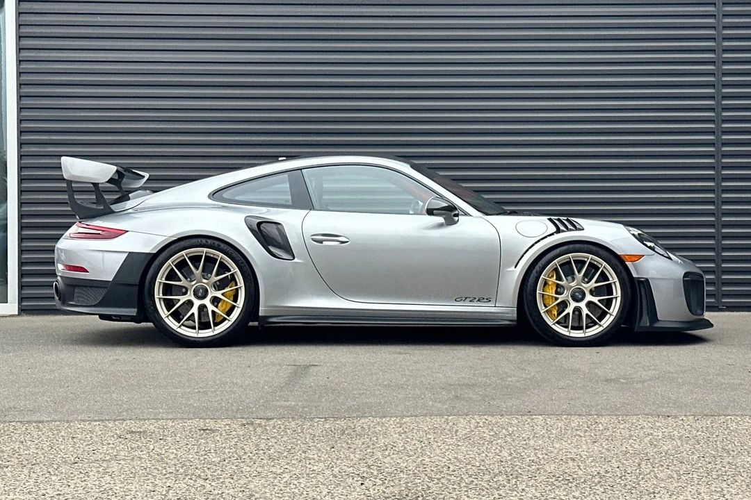 2018 Porsche 991 GT2 RS - Image 9 of 21