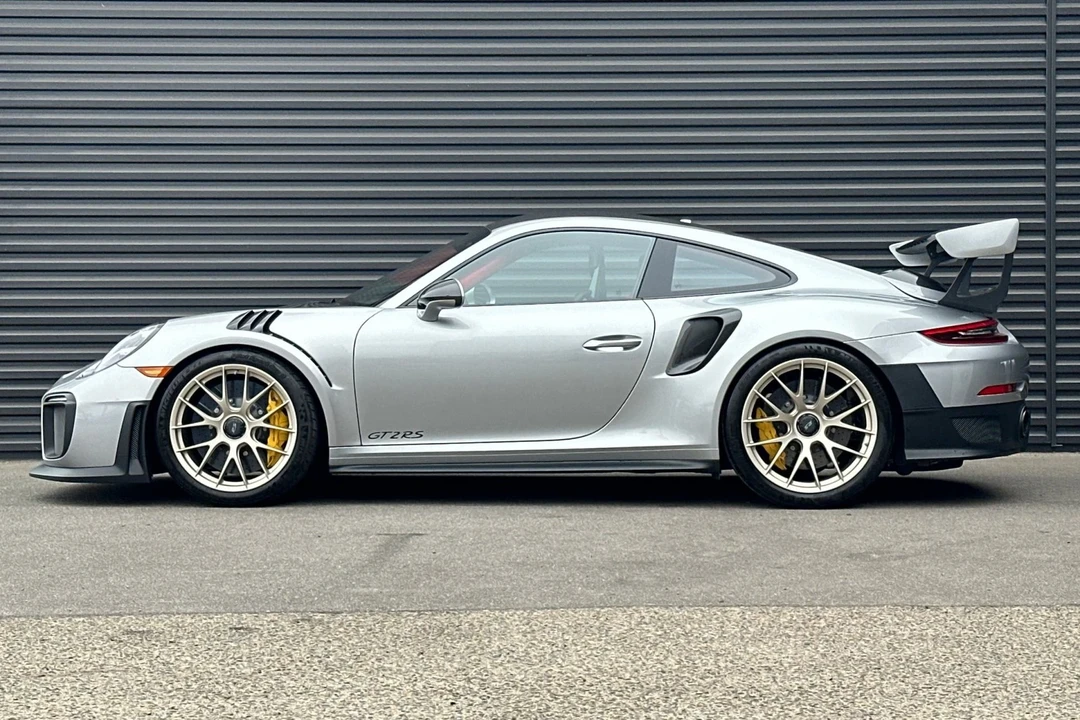 2018 Porsche 991 GT2 RS - Image 2 of 21