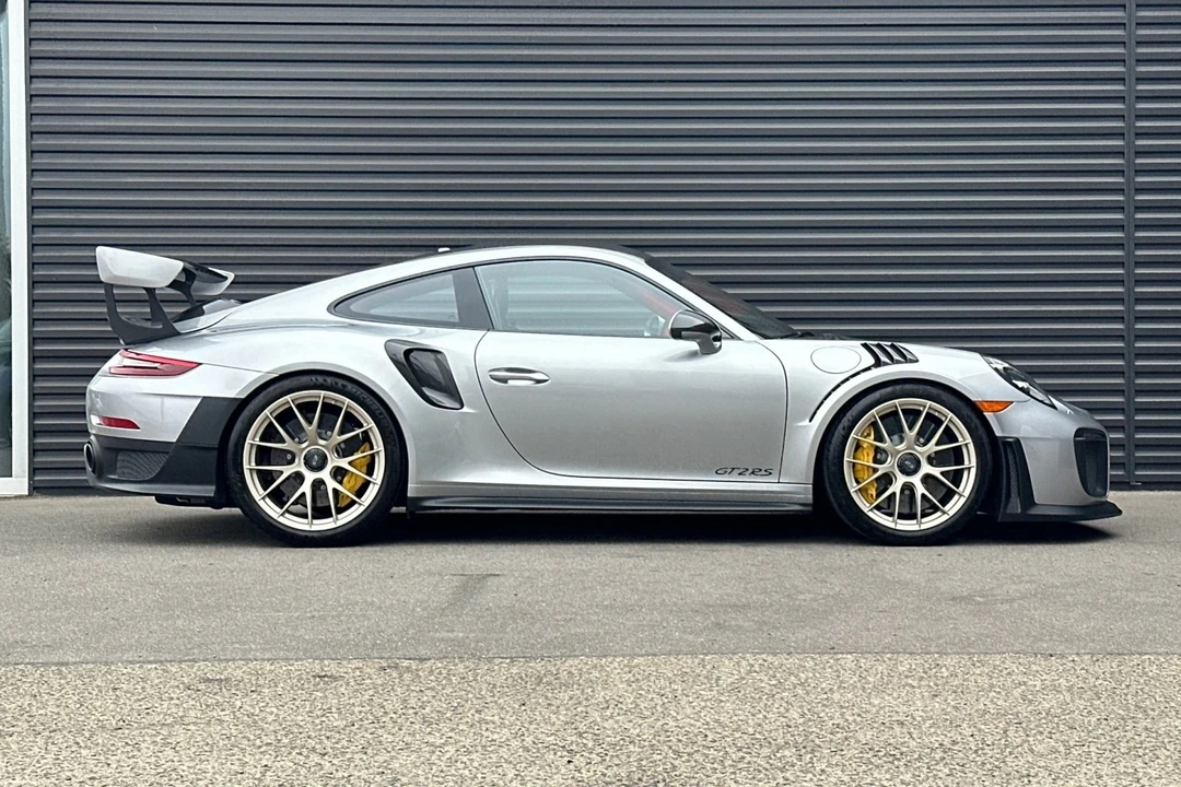 2018 Porsche 991 GT2 RS - Image 9 of 21