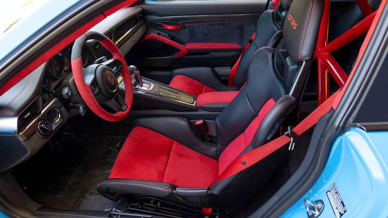 2018 Porsche 991 GT2 RS - Image 7 of 31
