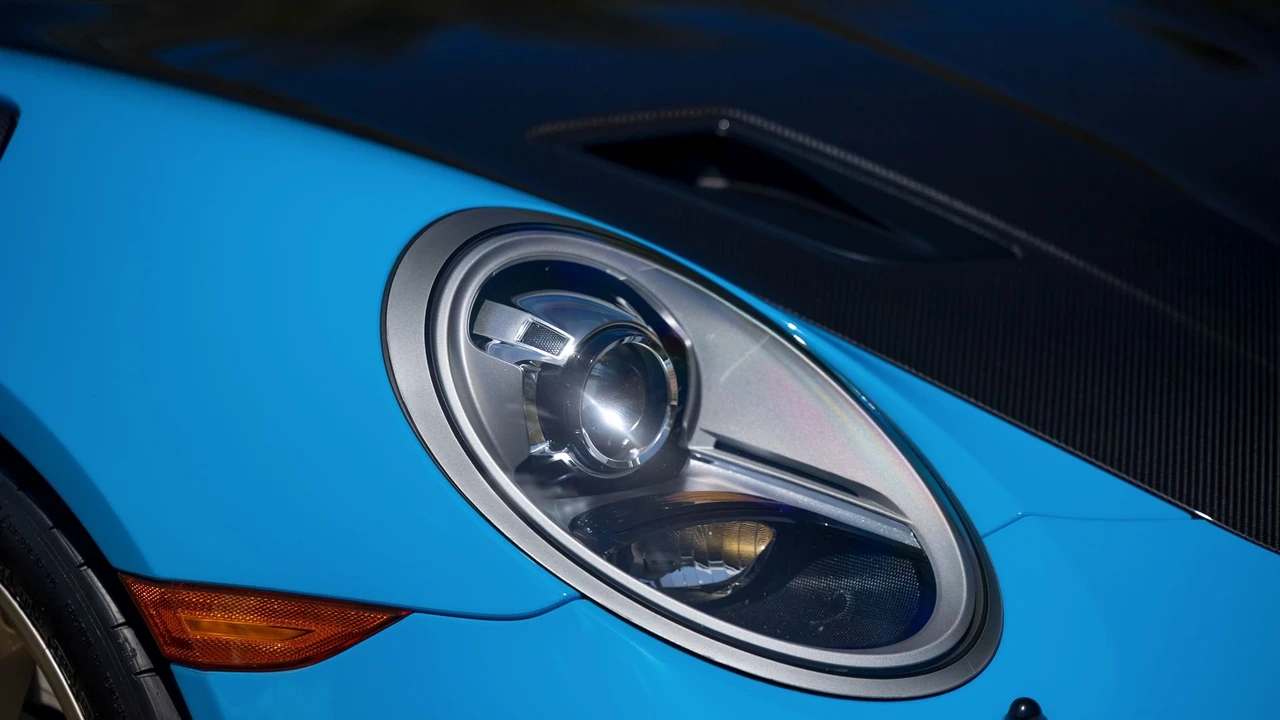 2018 Porsche 991 GT2 RS - Image 22 of 31