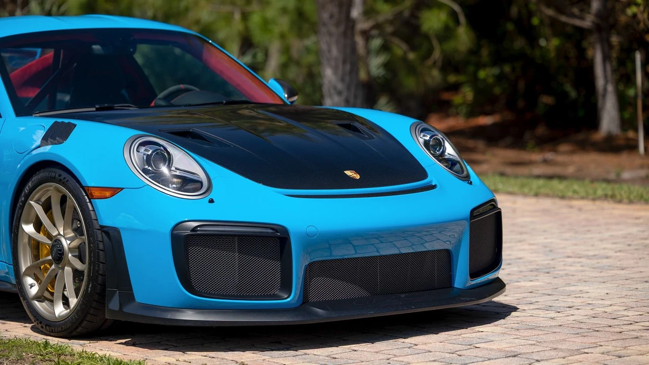 2018 Porsche 991 GT2 RS - Image 13 of 31