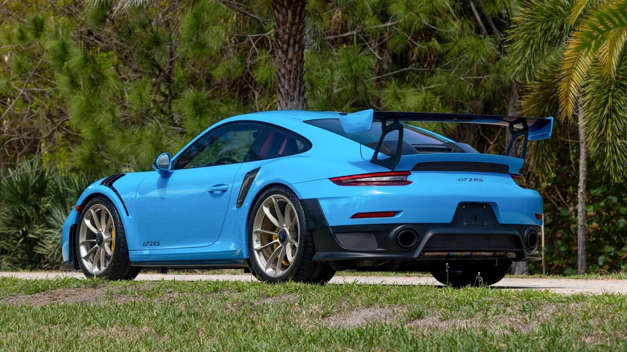 2018 Porsche 991 GT2 RS - Image 3 of 31