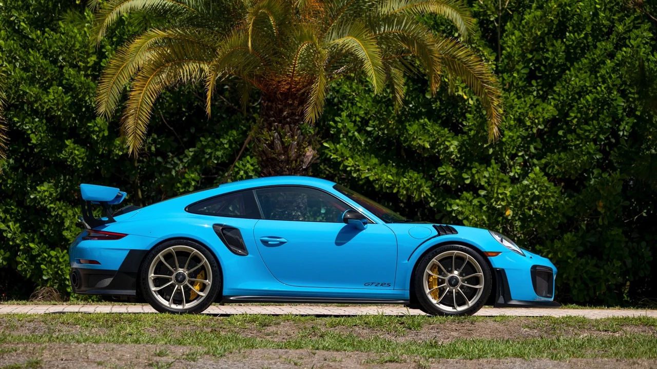 2018 Porsche 991 GT2 RS - Image 11 of 31