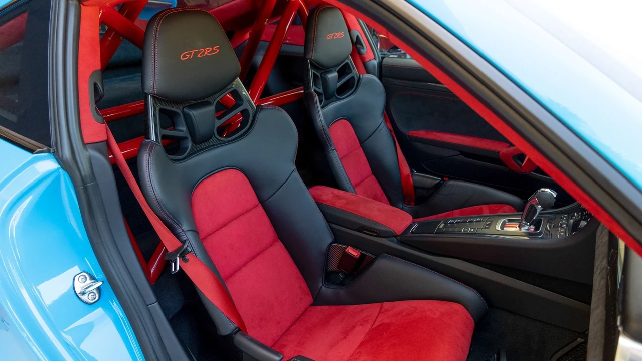 2018 Porsche 991 GT2 RS - Image 8 of 31
