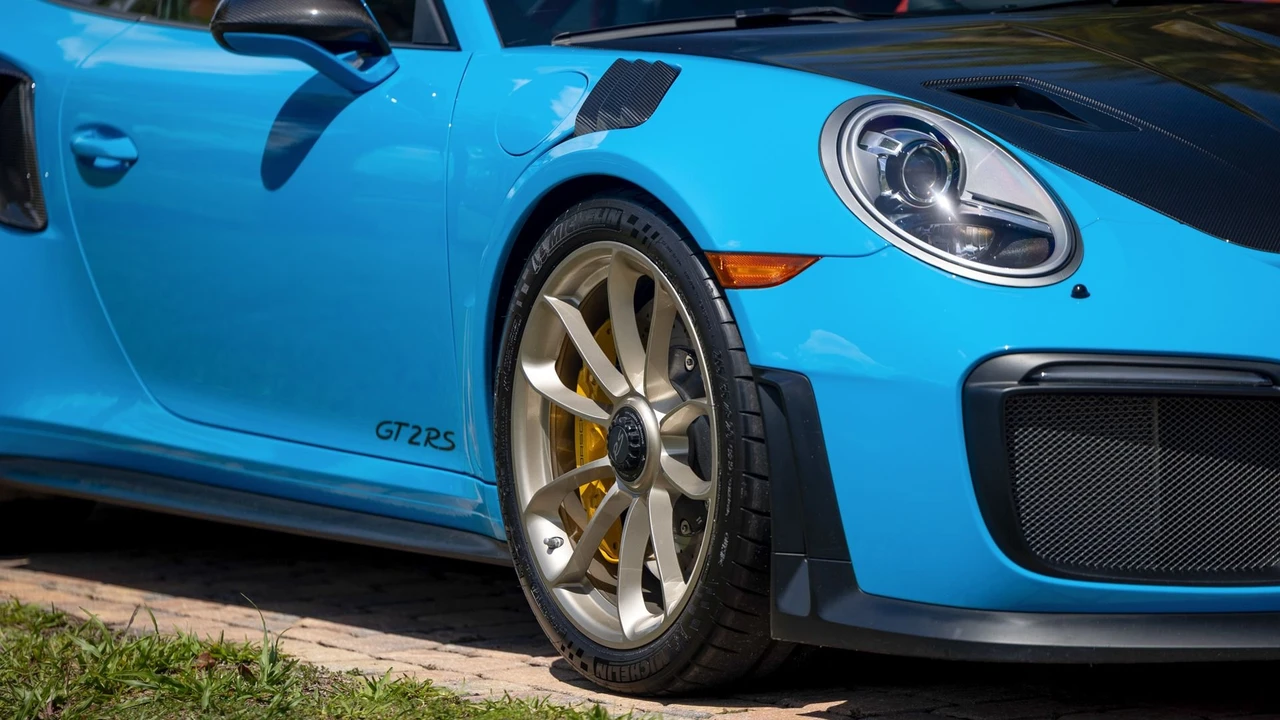 2018 Porsche 991 GT2 RS - Image 17 of 31