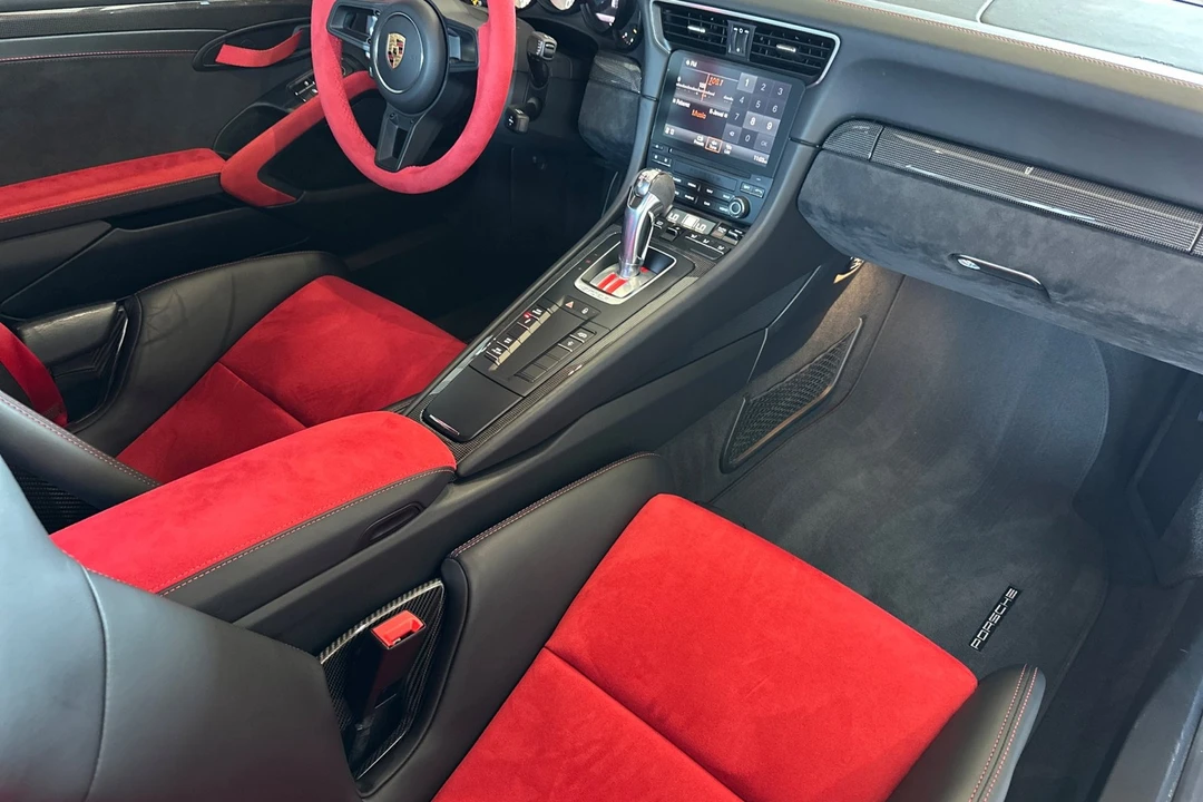 2018 Porsche 991 GT2 RS - Image 16 of 21