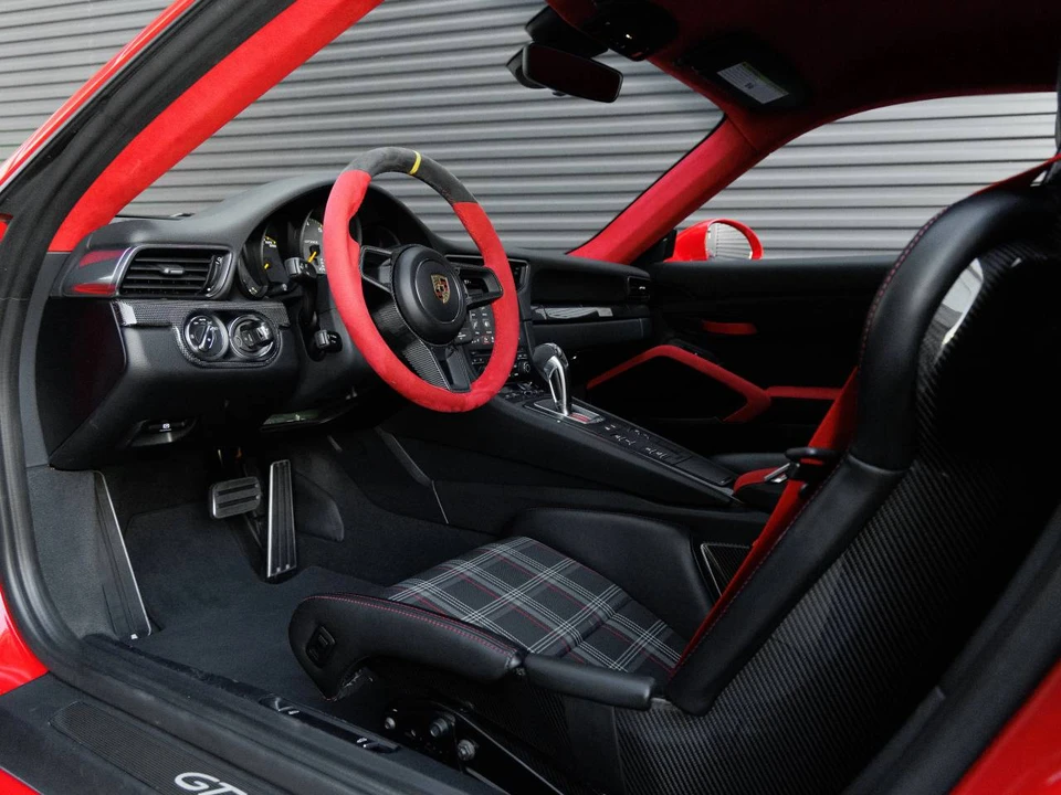 2018 Porsche 991 GT2 RS - Image 4 of 5