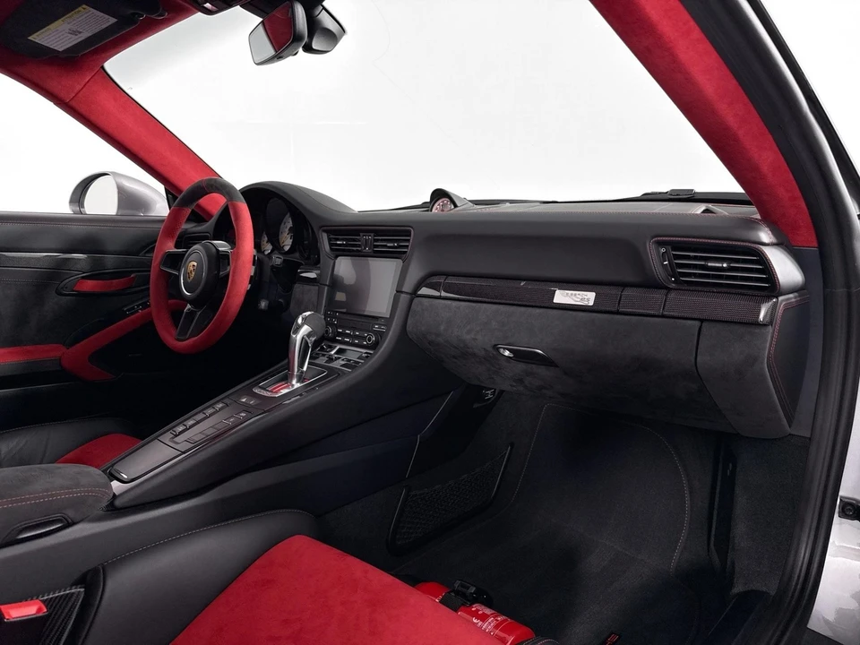 2018 Porsche 991 GT2 RS - Image 28 of 31