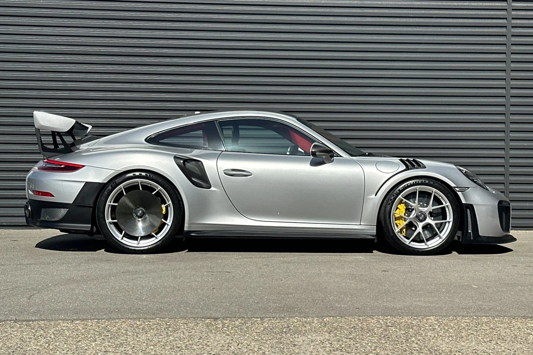 2018 Porsche 991 GT2 RS - Image 9 of 21