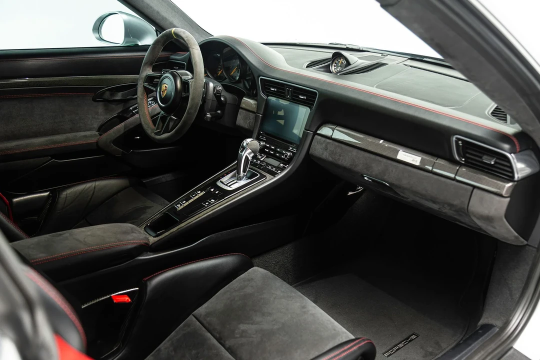 2018 Porsche 991 GT2 RS - Image 3 of 6