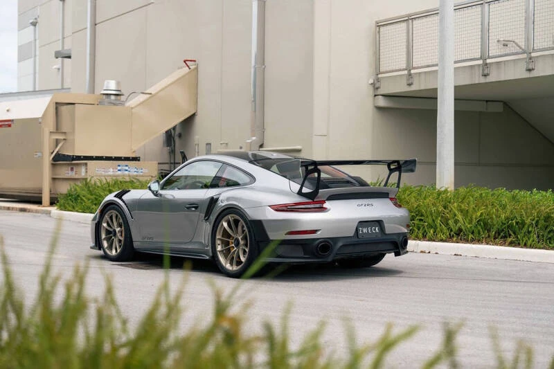 2018 Porsche 911 - Image 24 of 31